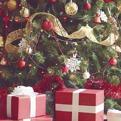 BlingJeanette's tweet photo. Do you LOVE giving but don’t want to rack up the bill?
There's 115 days until Christmas, if sold 5 pieces of $5 jewelry every day until then, that would be $2,900 in sales leaving you a profit of $1,305! No need to get a second job! Get started today at
 https://t.co/oOrYQgEiLQ. https://t.co/jGTMZSSZMw