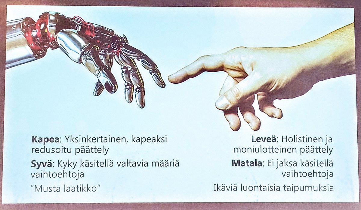 epelilepe's tweet photo. Ihmisen äly vs. tekoäly. Mainio #visualisaatio Thomas Olssonilta #Johtajuussymposium https://t.co/28W25nLoRz