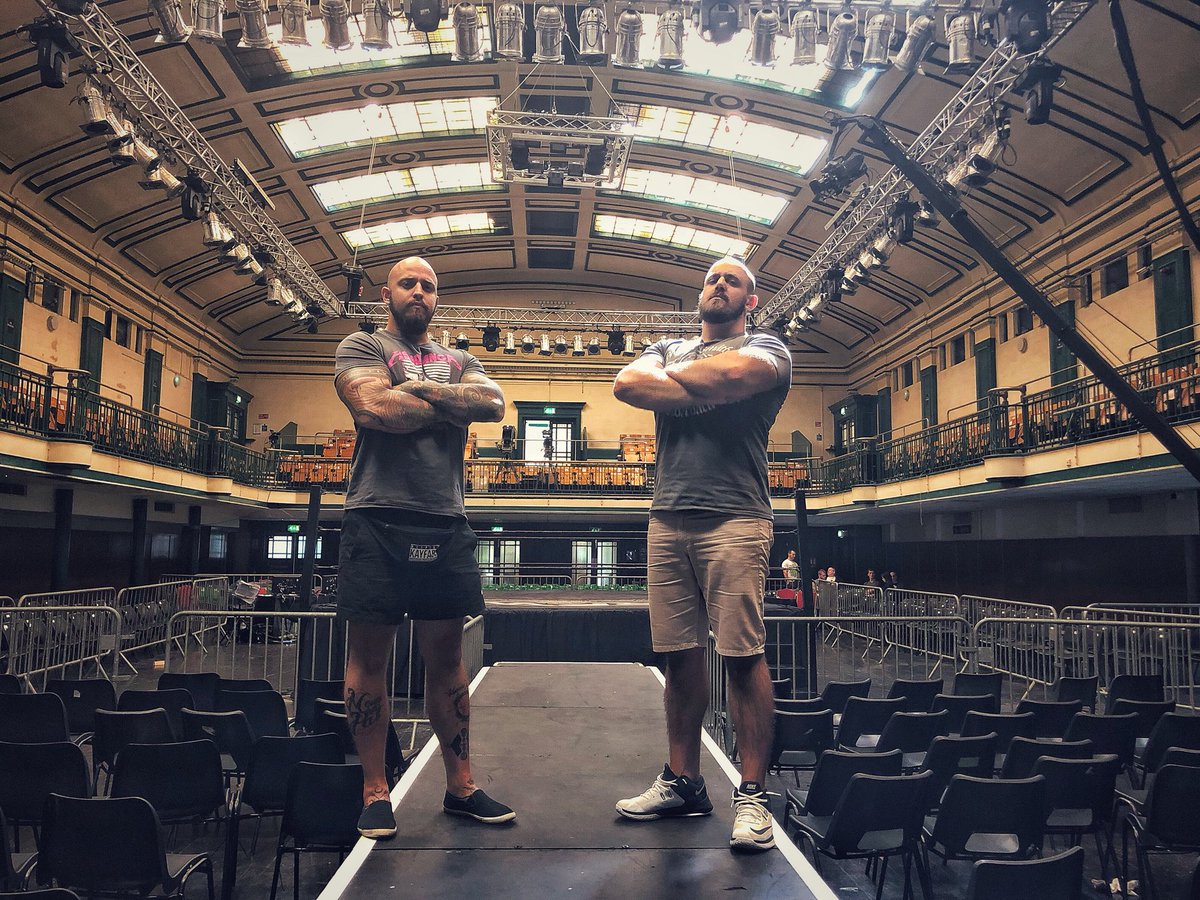 IcarusAaron's tweet image. Day 2 of the amazing @RevProUK TV tapings in York Hall!
#ArrowsOfHungary
🇭🇺🏹🇬🇧