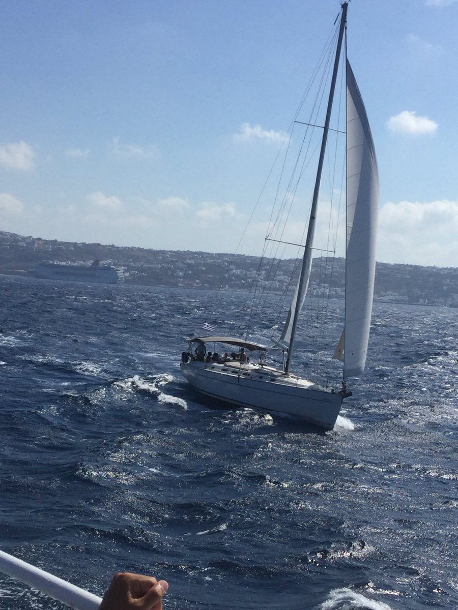 Permettez que je vous appelle Lise... Adieu Lise, reposez en paix, vous nous avez légué tout un patrimoine,  à nous d’en prendre soin. Bon voyage chère âme ! 
#LisePayette