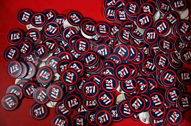 India decriminalizes homosexual acts in landmark verdict: bit.ly/2NrGUDW https://t.co/KNYwcdxAOM