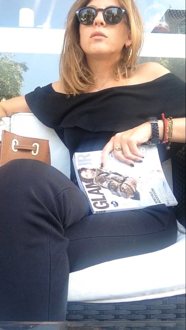 SoStylishSbyS's tweet photo. • Thursday with @glamouritalia •
- Cosa prende per colazione?
- #Glamour e un caffè, grazie! https://t.co/yPXFhRJI4L