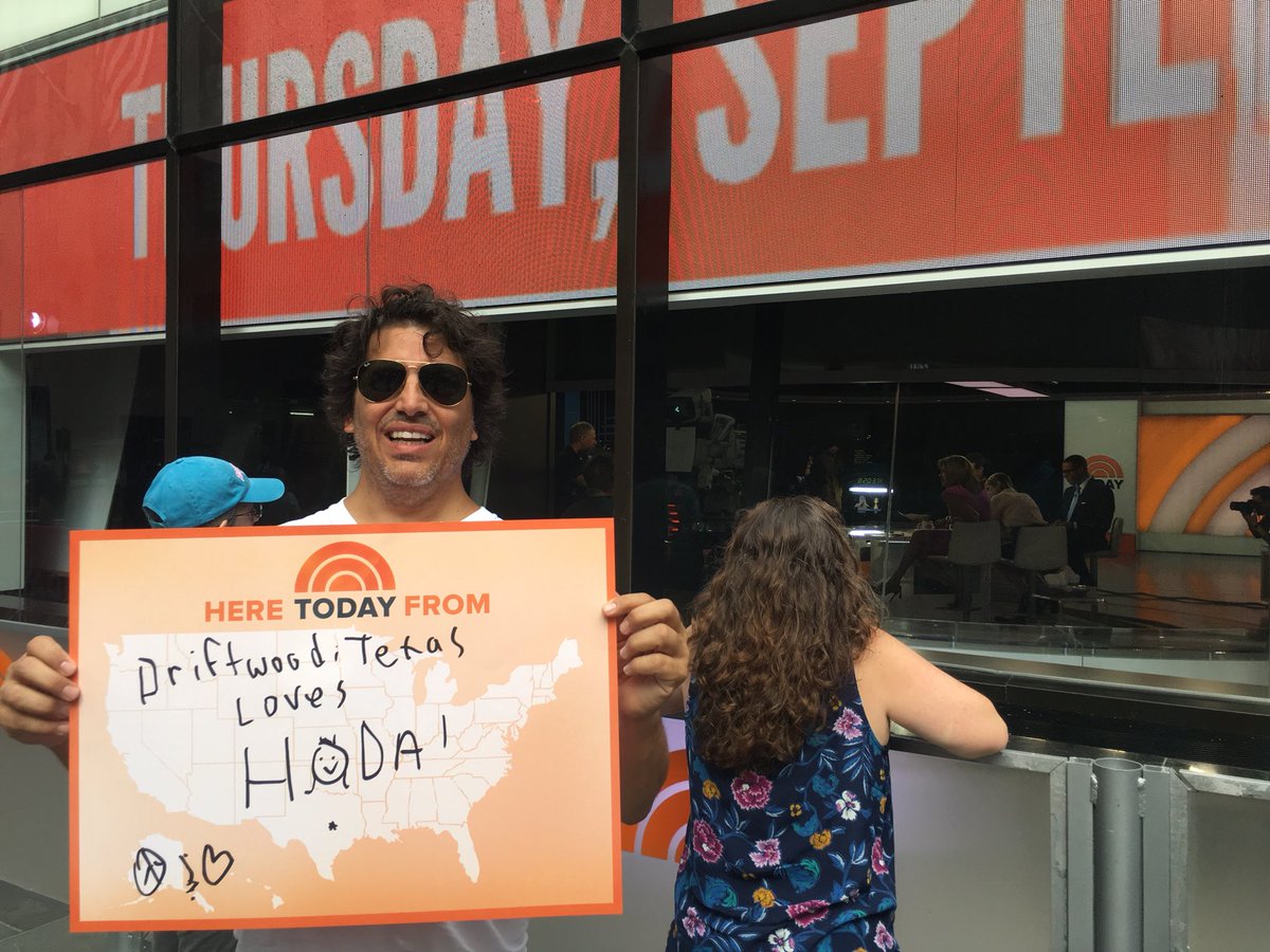 austinscoolest's tweet photo. New @hodakotb fan alert https://t.co/gHAAfmXjii