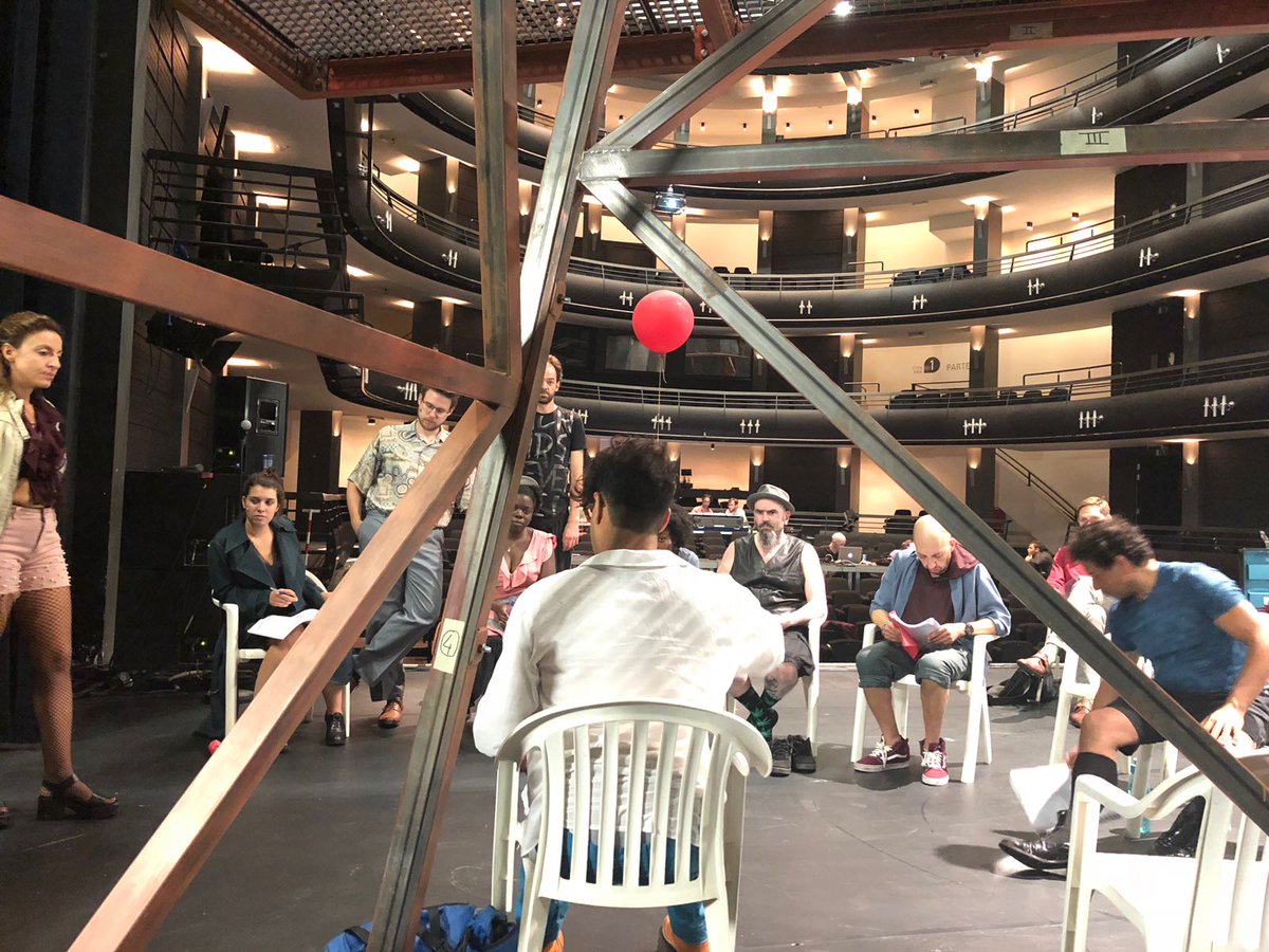 Michaeldcock's tweet image. Eerste repetitie met orkest van @LaMonnaieDeMunt @KVSbrussels 
#stageview
#lhommedelamancha