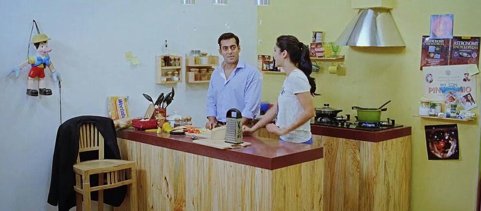 BeingSkFan27's tweet photo. 10. Ek Tha Tiger (2012)

Ab tumari umar shadi ki ho gayi h😁

#SalmanKhan #KatrinaKaif
As #TigerZoya #TigerZoyaMoments
#Moviemoment #FlashbackMoments 💞👫 https://t.co/kZWMS9rCyJ