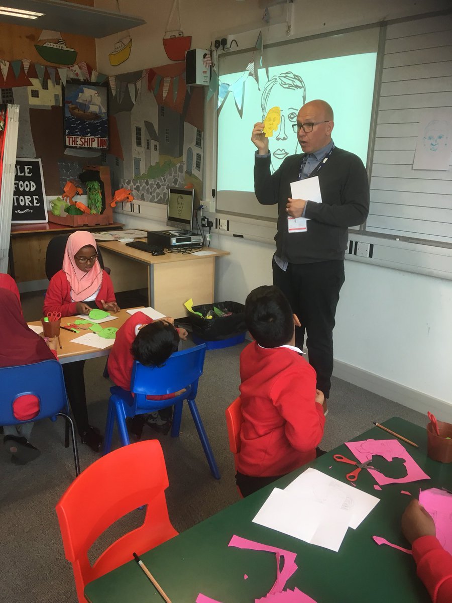 mrs_waters's tweet photo. Year 3 are busy creating portraits with Mr Timms in our NEW art studio #Artsmarkschools https://t.co/imD1JCoREG