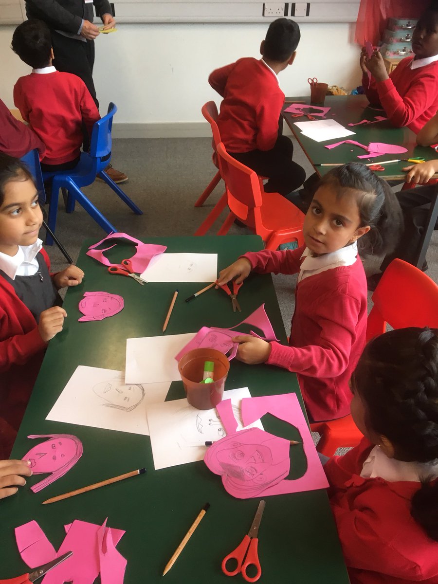 Year 3 are busy creating portraits with Mr Timms in our NEW art studio #Artsmarkschools