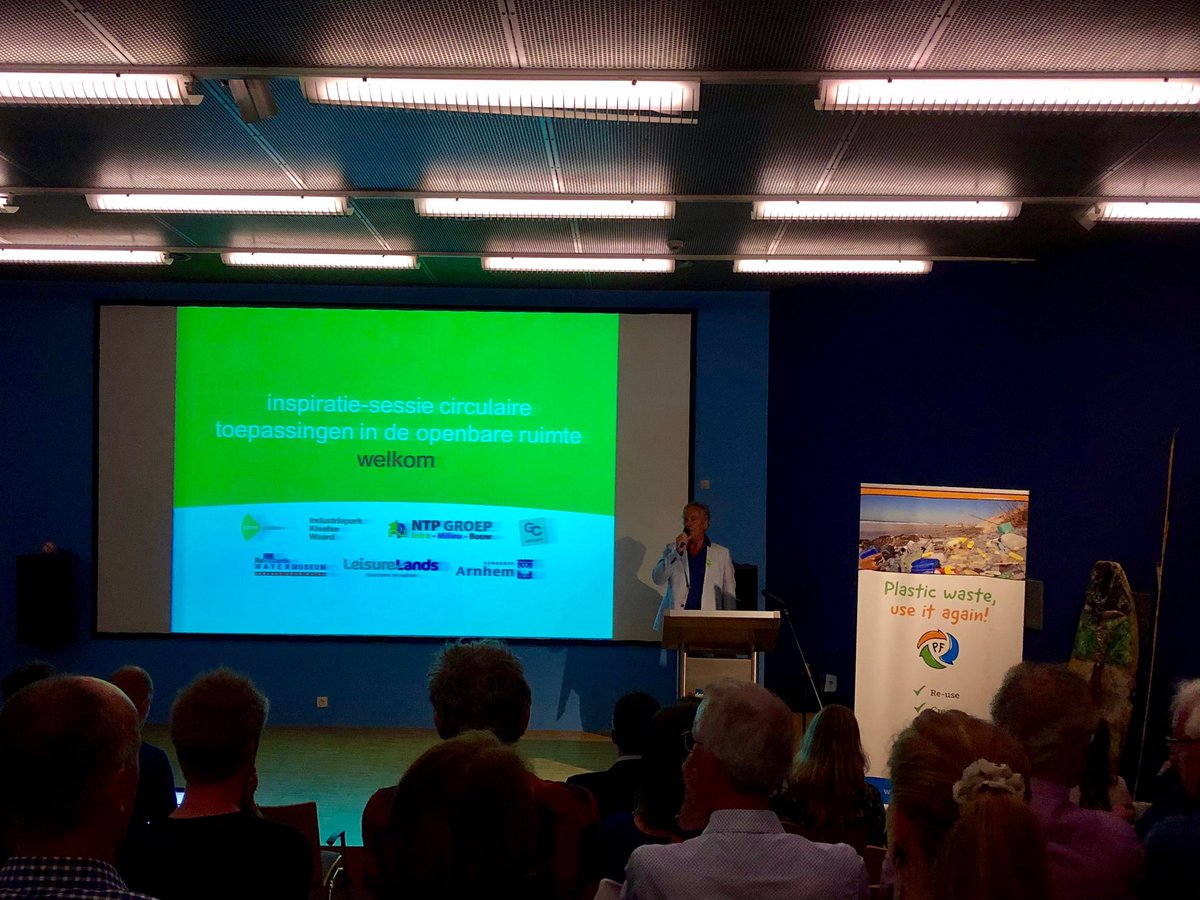 mhoburen's tweet photo. Vandaag onderweg naar morgen tijdens inspiratiesessie Circulaire toepassingen in de openbare ruimte @Watermuseum #saveplastics https://t.co/sgeuJnfccs