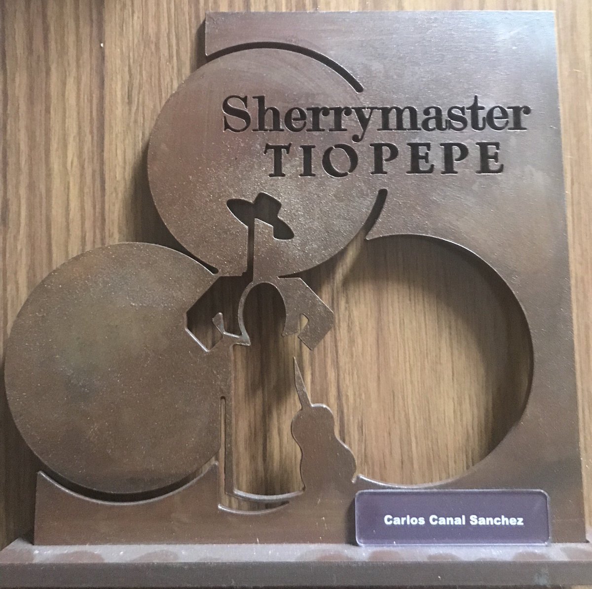 Un orgulloso ser #Sherrymaster ahora que empieza la 6ª edición. Que gozada. Volveré #SherryLover #SherryRecolution #WinneLover #Sumiller #CarlosCanalCCS <a href="/Hacedordevinos/">Antonio Flores</a>