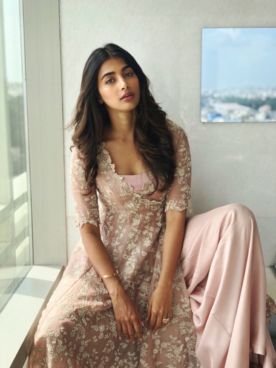 DmaWYqhXoAAFmNr?format=jpg