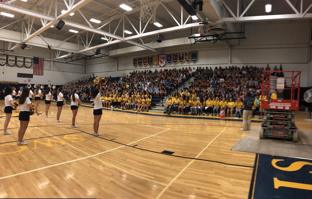 ofhsbulldogs's tweet image. Our morning pep rally!!  Thank you OF Cheer, OF Band, and OF Bullettes. We 💙 your spirit!