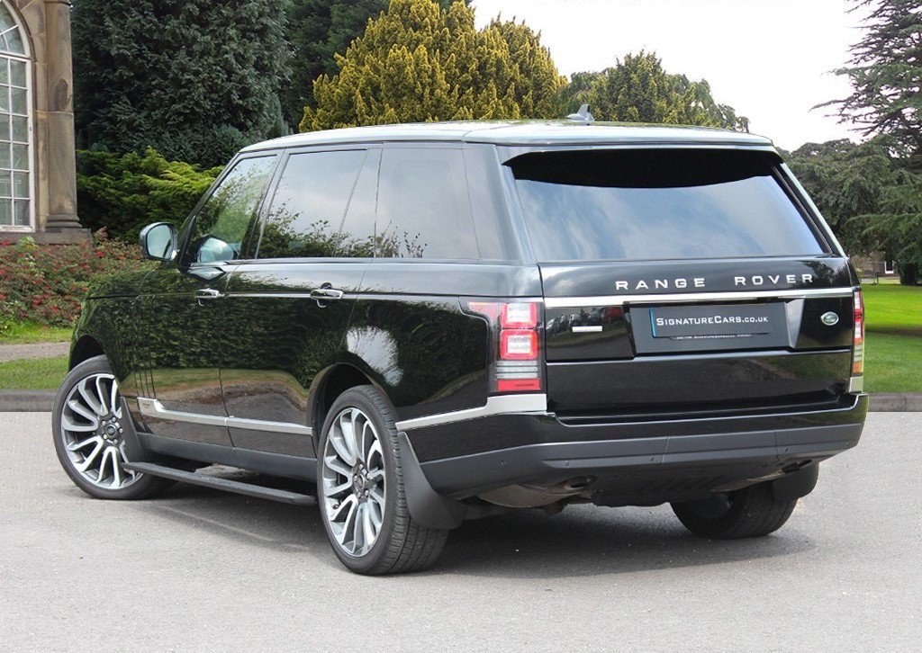 UKSignatureCars's tweet photo. New to our website is this incredible Range Rover Autobiography. With connection to ext.entertainment devices and cruise control, everyone can relax and enjoy a smooth drive no matter the destination.

https://t.co/yrrSqLuTMB #ThursdayMotivation #RangeRover #AutAutobiography #car https://t.co/BrH1CVQTBF