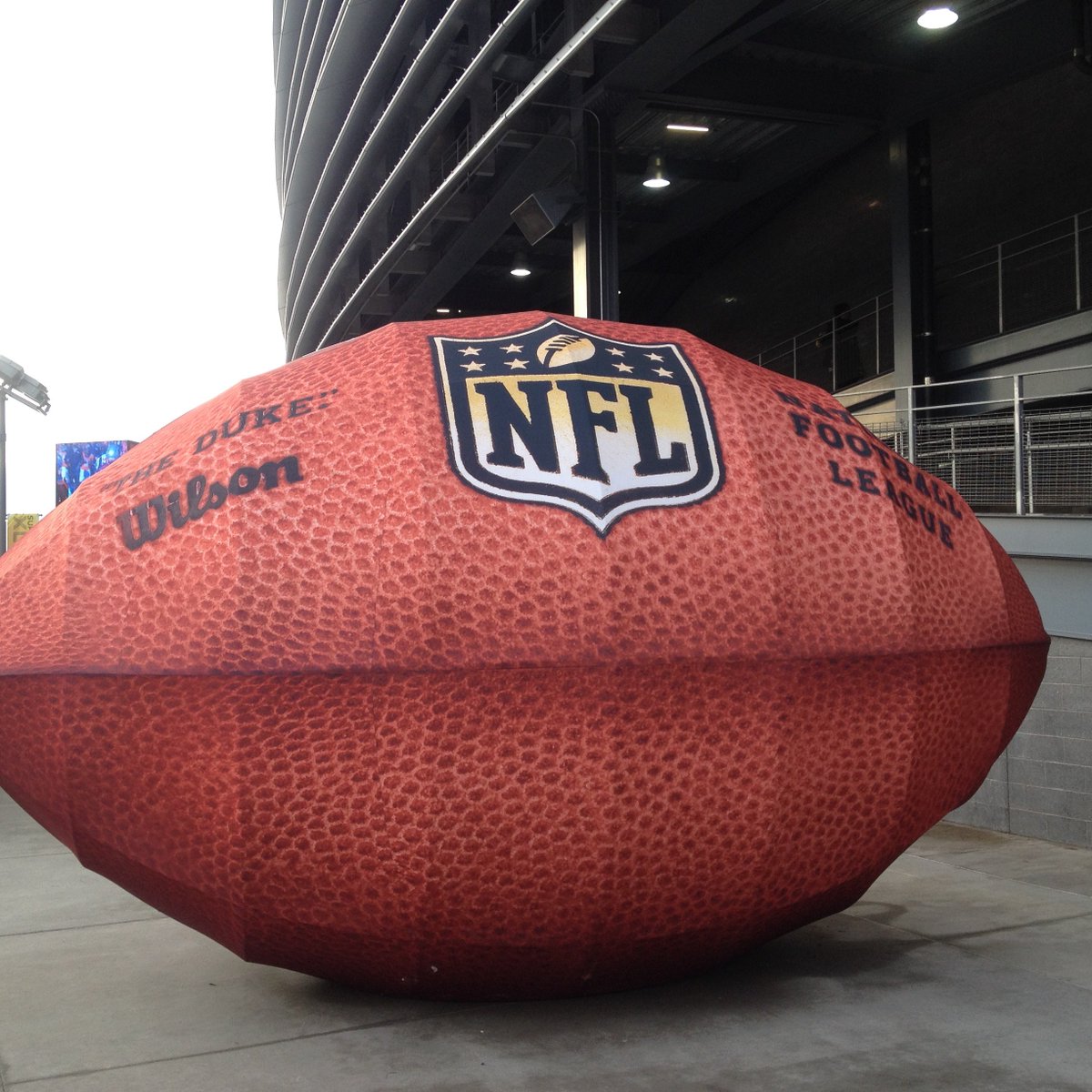 sports_salsa's tweet image. NFL season starts tonight! The @NFL is making it much easier for cord cutters and millenials to access games. Read @USATODAY article: bit.ly/salsa090618str…