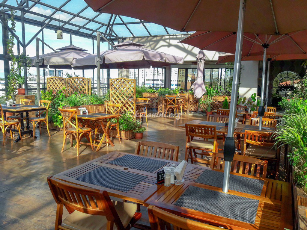 KeRelated's tweet photo. LotosInn&amp;Suites is where to go about your daily or one-day business activities admist Nairobi!Here,you will get the very best of service from a team of well-trained workers.Relax after a hectic meeting at one of their rooms from 9-11$.
reservations@lotos.co.ke/0727168169
#hotels https://t.co/xhwsBvSP6h
