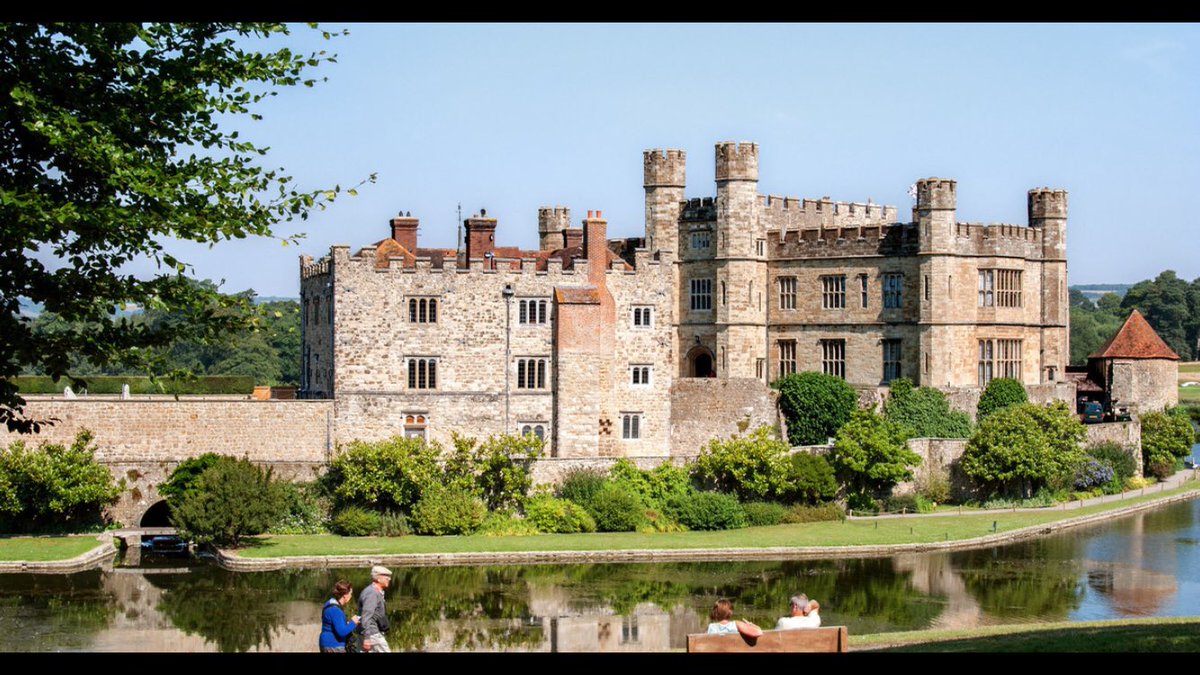 bernarddonoghue's tweet photo. I’m biased but it was a superb and very enjoyable @alva_uk council meeting, reception and dinner generously hosted by the beautiful @leedscastleuk and their hospitality partners @LeithsDining @Levy_UK ; really inspiring and fascinating speakers at this morning’s meeting. https://t.co/HGkZEwU1cC
