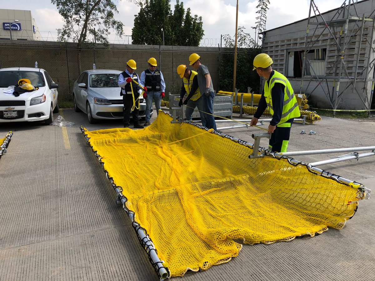 doka_lam's tweet photo. Porque antes de lanzar a un nuevo producto, nuestro equipo es entrenado… Consulta a nuestros expertos en encofrados para saber más de Safety Net Fans. #DokaCentroamerica #DokaChile #DokaMexico #DokaPeru #LosExpertosEnEncofrados https://t.co/s7KmKTI23L