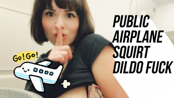 Watch Larkin Love's leaked NSFW photo on TwXstars