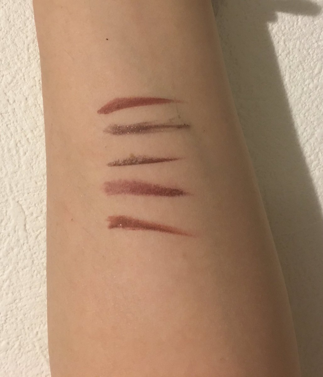 なお Onaco Na Twitteru バーガンディのアイライナーが増え過ぎたから片っ端から塗ってみた 上から ヴィセ リキッド 茶色よりで ヴィセ ジェルペンシル 暗くて赤みがなく紫より ラメ入り キングダム 暗い ラブライナー ローズバーガンディ 赤紫 メイベリン ヴィセの