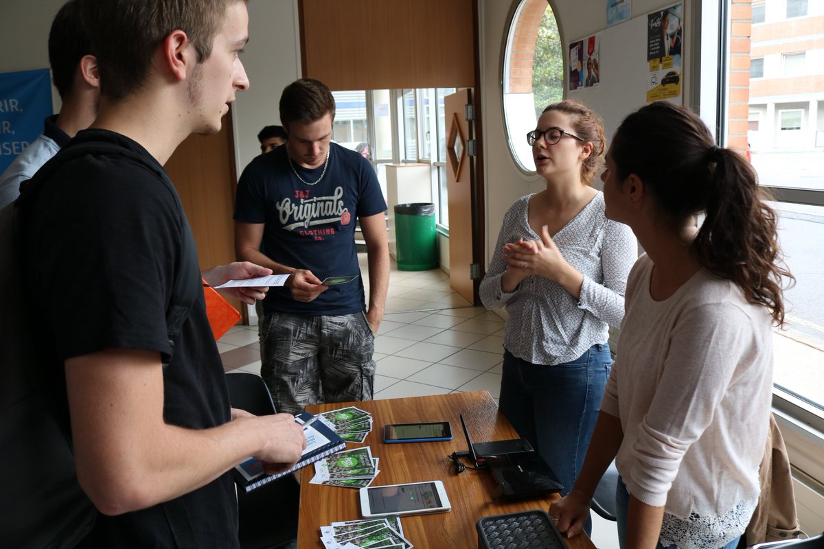 CY__Tech's tweet photo. Merci à @CergyPontoise95 et à @cijvaldoise d'être venus présenter le Pass Campus aux étudiants de l'#EISTI https://t.co/unIYjxUk8G