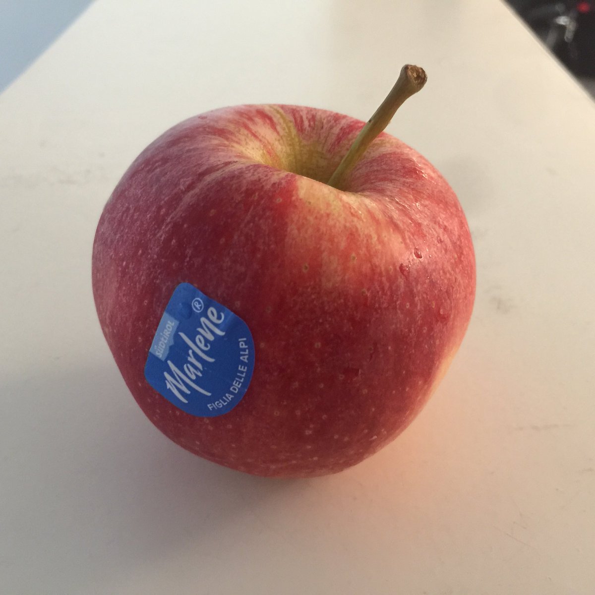 Here at ECER, there are no conference pears. But there are conference apples. Thousands of them. From Bolzano, in Bolzano.