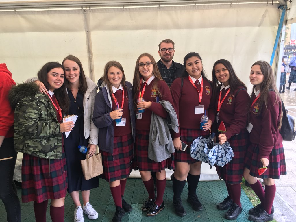 mercyinchicore's tweet photo. Discovering another Pathway to College today @queensu thanks the @TrinityAccess21 ! ππππ» https://t.co/bZHA3Ik06g