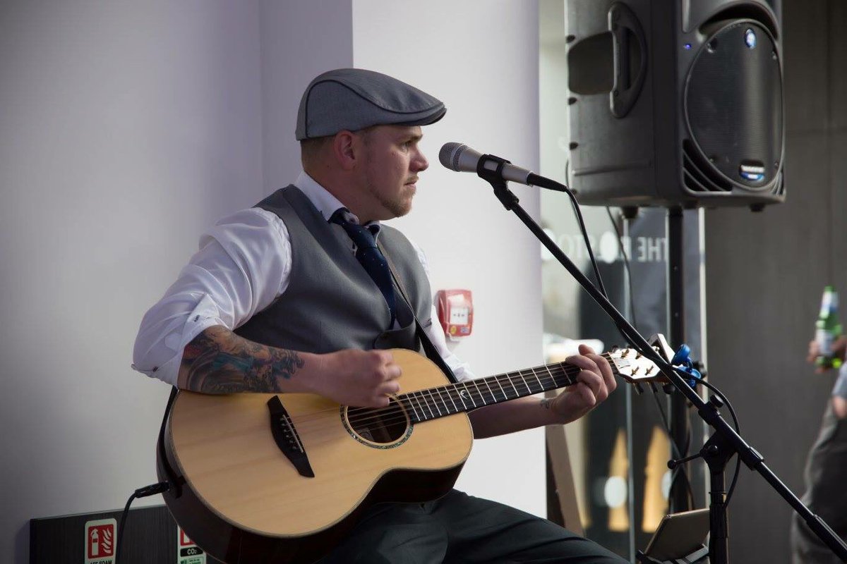 Dempseys3's tweet image. Only one sleep until the weekend! 

Tomorrow night we have Carl Hull playing from 10pm