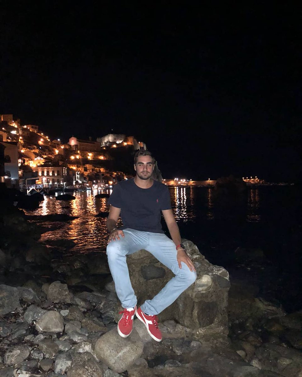 simopelliz's tweet photo. Benvenuti sul mio profilo Twitter!
Mi manca il mio mare 😭
#FirstTweet #Twitterando #Calafrica #Chianalea ✨🌊❤ https://t.co/kllvHWTa2W