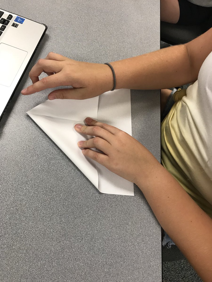 BurkeSwenson's tweet photo. What’s the best way for my 7th Grade STEM students to begin learning about how our Gliders will “use” air??
By designing and flying paper airplanes of course!!
#STEM #InfiniteDesigns #LCMSPTB https://t.co/m7ipulBBV4