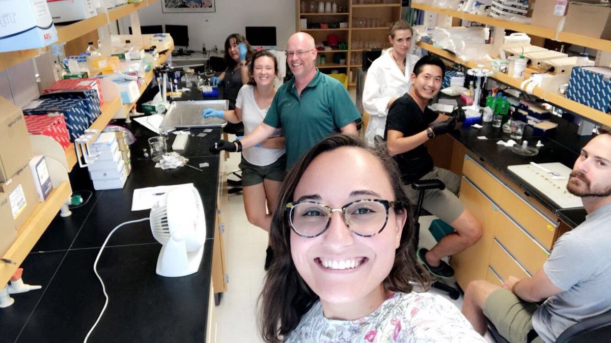 JMcDowell_Lab's tweet photo. Group effort processing oyster samples so Jan didn't have to work until midnight on her birthday. Happy birthday Jan! https://t.co/0HFoWKBYkP