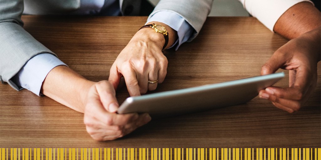 IIOOttawa's tweet photo. From smartwatches to telematics, IoT and new technologies are opening the door for the industry to focus on more on risk management and prevention. Read our research 'How Tech is Changing the #Insurance Model' here: https://t.co/zCVfiLyGEw https://t.co/PtQXisRjAJ