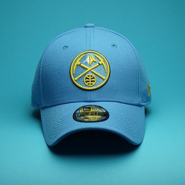 TopperzStore's tweet photo. 🏀Denver Nuggets 🏀
THE LEAGUE CAP
#newera #neweracapl #snapback #snapbackcap #nba #basketball #denver #nuggets #playoffs #baller #nbaplayoffs #cap #caps #capaddicted #capcollector #münchen #salzburg #berlin #dortmund #nürnberg #stuttgart #wien #innsbr… https://t.co/4UphbDd4lo https://t.co/SSB2kDTD4W