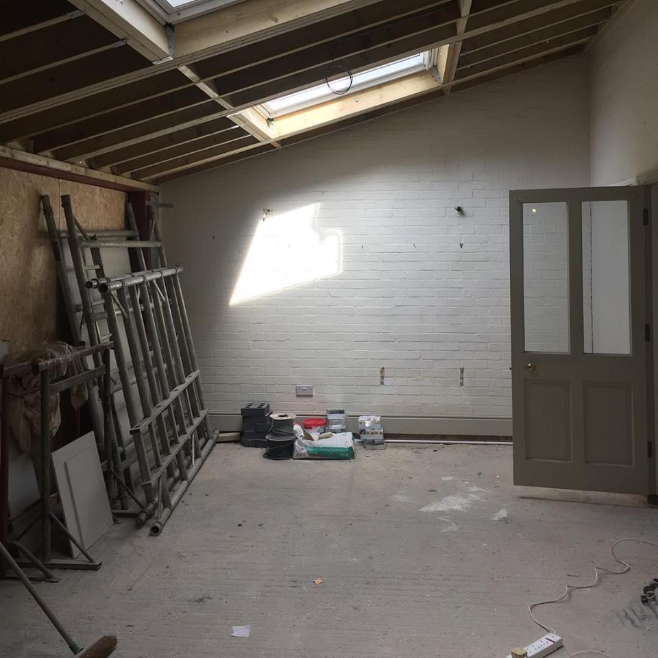 wearebba's tweet photo. #weareonsite at De Freville Avenue to see the excellent work being carried out by Reed Builders, including the two big @VELUXGBI roof windows. We can’t wait to see the @cotscasementsco windows and doors installed. #wearebba #architecture #architect #Cambridge #onsite https://t.co/FkvUT4civ2