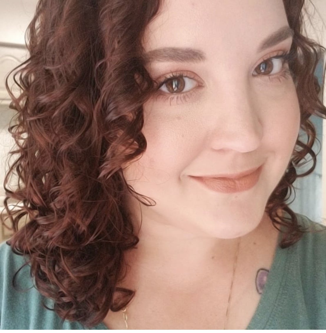 curljunkie's tweet image. @l_in_color topped off her bouncy curls with Curls in a Bottle!™️😍😍#curlsinabottle #bouncycurls #shinycurls #curlyhair #healthyhair#curljunkiehairproducts @curljunkie Regram/📷: @l_in_color

Follow Us: Instagram @curljunkiehairproducts
Shop: Curljunkie.com