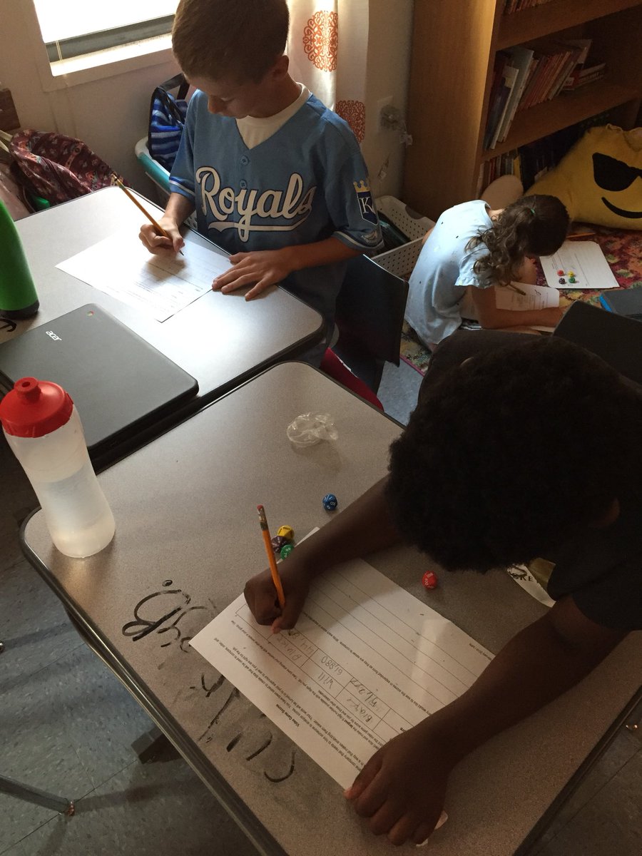 Mrs_Kaufmann's tweet image. Analyzing our video game scores! #EmpoweringThirdGraders #performancetasks