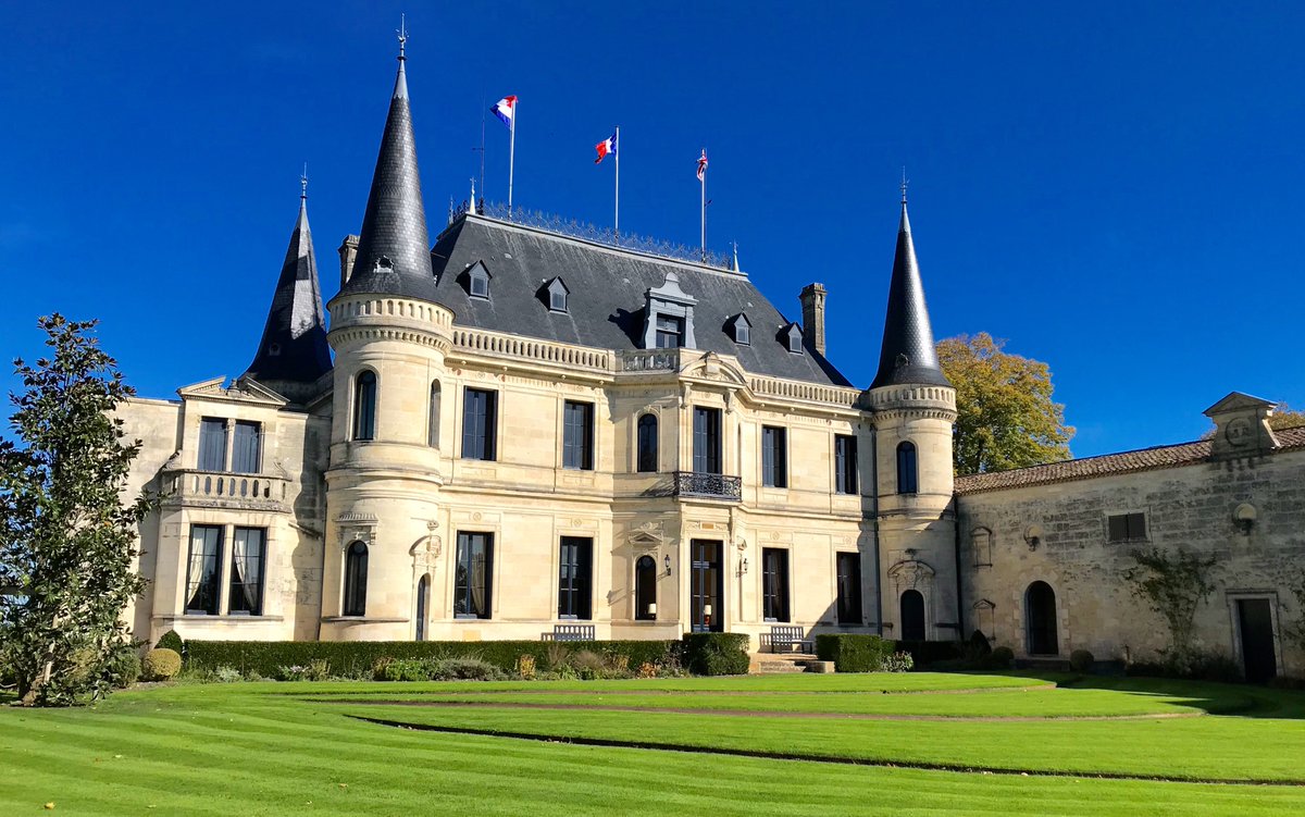 curiousoften's tweet photo. @ChateauPalmer CEO Thomas Duroux talks about his organic philosophy &amp; 2018 #Bordeaux. See our interview: https://t.co/3mx93VDXSe @WinesOfFrance @BordeauxWines https://t.co/DKozrdpd9M