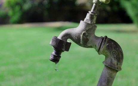 DETAWUOO1's tweet photo. Water cut is affecting people of Ekurhuleni and apparently the is no water in most of Germiston and Etwatwa. i don't think this situation will be resolved any time soon. https://t.co/W8H41tWzAo