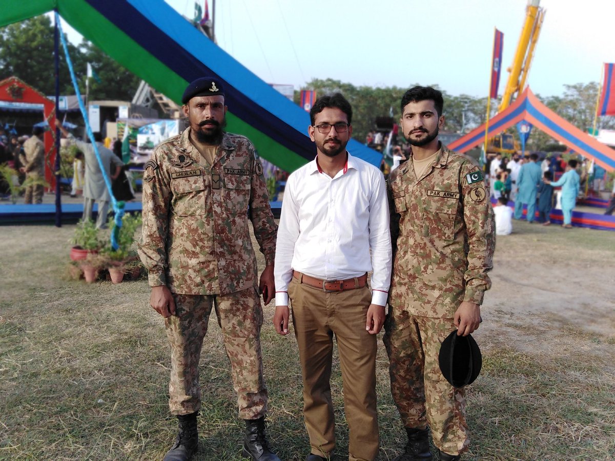 azhariqbalgill's tweet photo. Army is superior and our soldiers are our praise and most precious asset for the sovereignty of our country.
Live long 🇵🇰
Live long pak rmy.
#DefenceAndMartyrsDay
#DefenceDay
#6thSeptember
#PakistanZindabad
#pakarmysymbolizespeace https://t.co/a2acLOwTD1