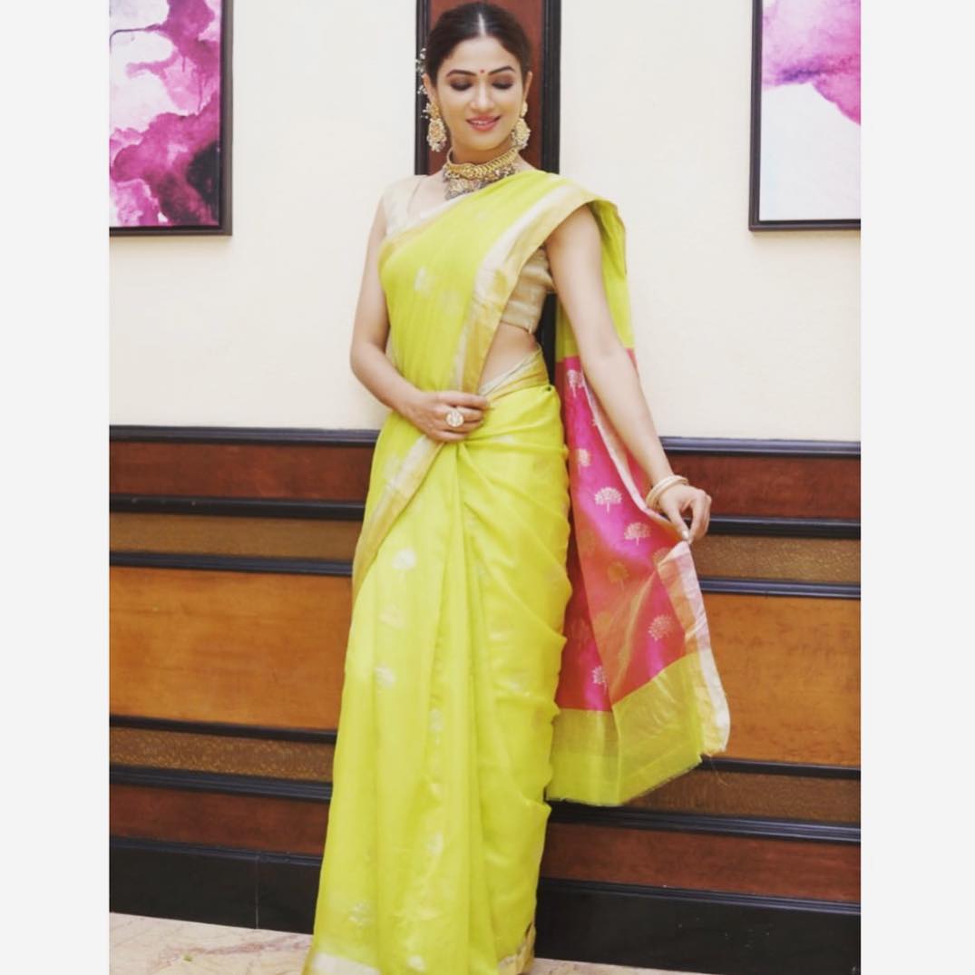 FCRidhimaPandit's tweet photo. In a world full of trends, she remains a classic 💫 #ridhimapandit https://t.co/u1XqXehfJE