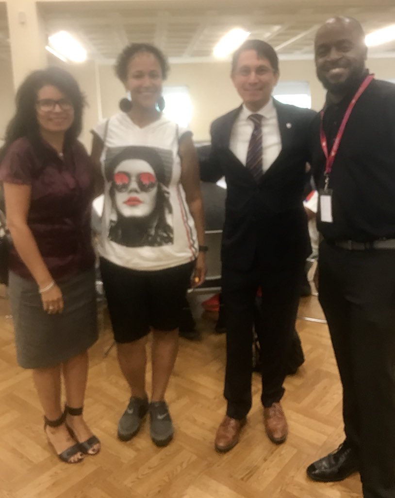 AnnaKids1st's tweet photo. @RICNews @CFSchoolsRI @HispanicFed say Presente! To our youth and in partnership with education. #RICspirit #firstgenisreal @FrankDSanchez @JLMeriwether06 https://t.co/hPWag7ppxQ