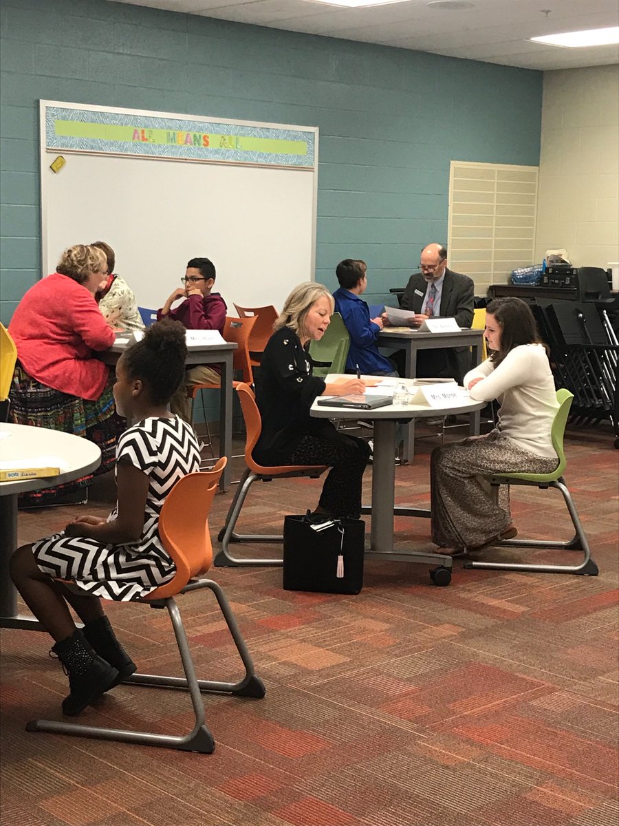 SlaterMonisha's tweet photo. 6th grade job interviews! Real world experience! Our students are not only learning these skills but putting them into practice! @ApacheIS512 #apacheiselevates #smsd https://t.co/t98ErjIiiH