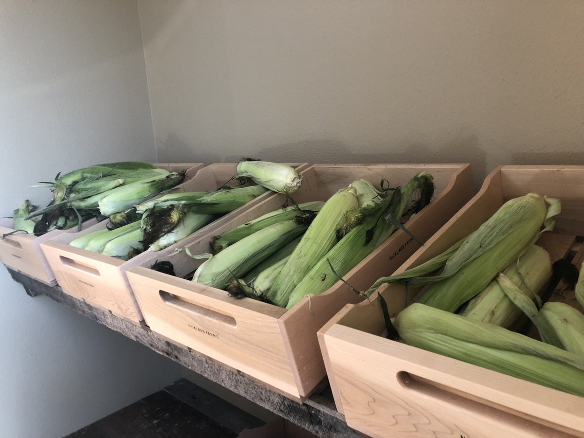 kathystrasser's tweet photo. Employee entrance @RiverValleyBank ❤️ this time of year! #freshproduce #communitybank #BestBanktoWorkFor #BBTWF https://t.co/oGQCFbH4wU