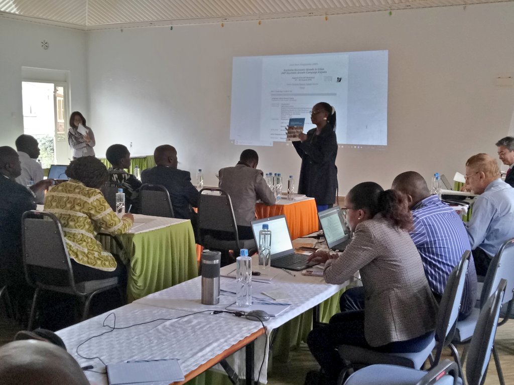 UNHABITAT's tweet photo. @UNHABITAT and @CitiesAlliance partners in drive for equitable economic growth in two Kenyan secondary towns https://t.co/5YrSPh61gW @MaimunahSharif  @KajiadoGov @NyandaruaCG018 @CMKimemia @UNHabitatEcoFin @mkamiyajp @unicnairobi https://t.co/KbkUuJSZCI