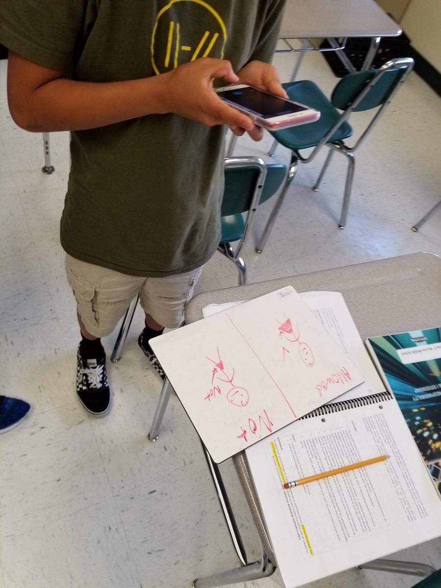 mmsscienceclass's tweet photo. Loving the goosechase in @Cracee222 's 8th Grade STEM class. #CharlesPMurray #MMSScience #MMSForward https://t.co/U4tCvoZadj