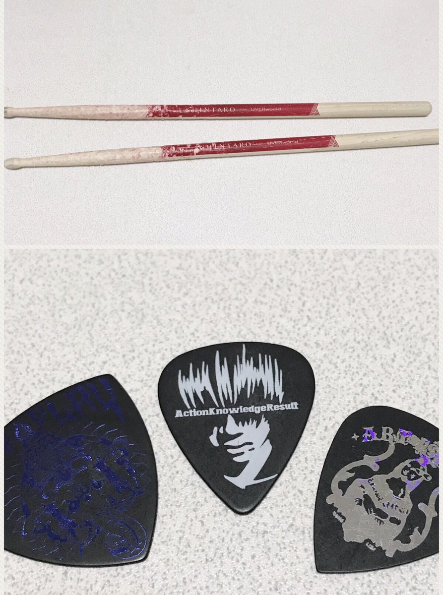 1414uver's tweet photo. やっぱり今回のライブも
最高すぎた✨🎶
まさかのSHOUT LOVEで
親友と一緒にステージに
上がらせていただくとは
本当に夢のようでした✨
未だに現実だったとは思えない(＞＜)
しかも最高のプレゼントまで...😭
もう余韻に浸りすぎてヤバい。

#UVERworld https://t.co/A9l5ynmn8D