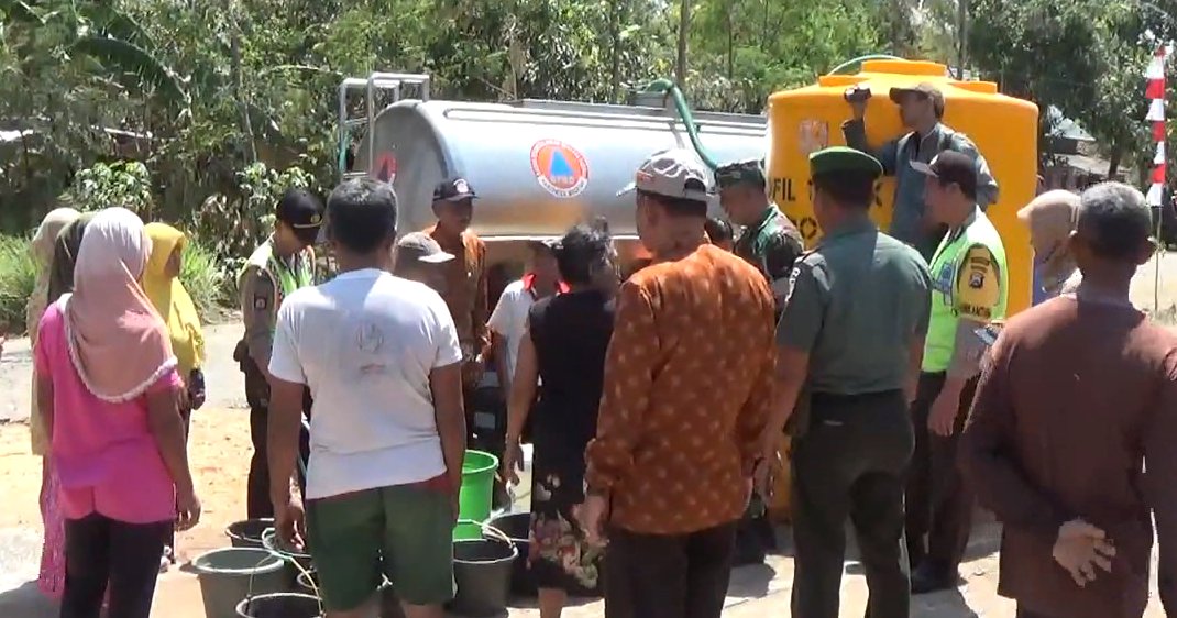 Dampak Kemarau Panjang, Krisis Air Bersih Mulai Meluas dlvr.it/QjKTk0