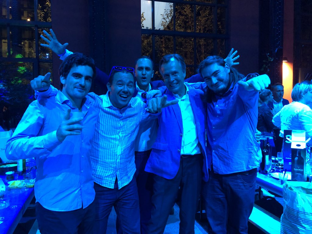 #ledinerIBMCloud Avec <a href="/IBM_France/">IBM France</a> The night is blue!