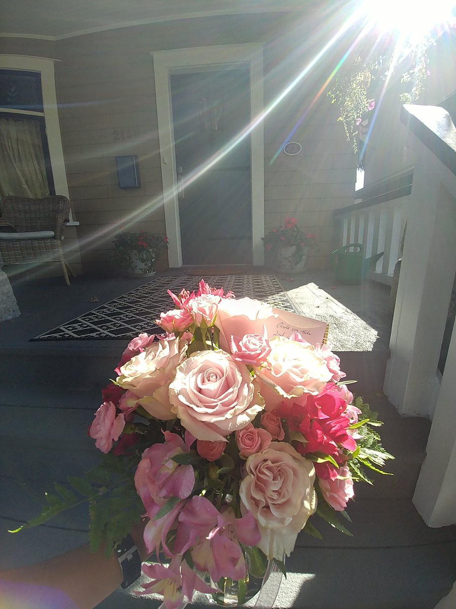 Aria Florist (AriaFloristYVR) Twitter