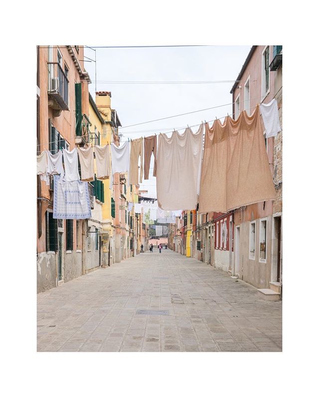 maurobrivio's tweet photo. New old project at #giudecca in #venice but I need to come back a couple days to conclude it

Un progetto che ho iniziato l’anno scorso alla Giudecca, dovrò tornare per concluderlo!

#4x5 https://t.co/NNbDiOKEaV https://t.co/bP9ojly9Dk
