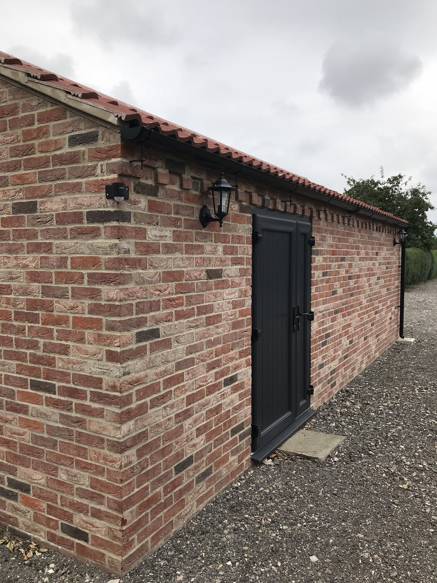cohesion76's tweet photo. Recently completed new build detached garage #manshed #repeatcustomers #garagegoals https://t.co/QNrwRkMBew