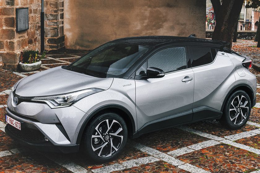 autoresit's tweet photo. Toyota . Un defecto de fábrica detectado, que afecta al cable de sujeción de su sistema de propulsión híbrido, podría derivar en incendio. En marcha una campaña de revisión, que afecta a 1,02 millones de coches en todo el mundo. @motorpasion @autoresit https://t.co/SVOzOZT4Pm https://t.co/xgTXrtesbS